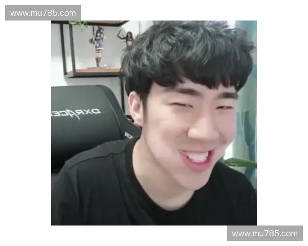 LOL骚男激情解说带你重温高燃瞬间见证极限操作与王者归来